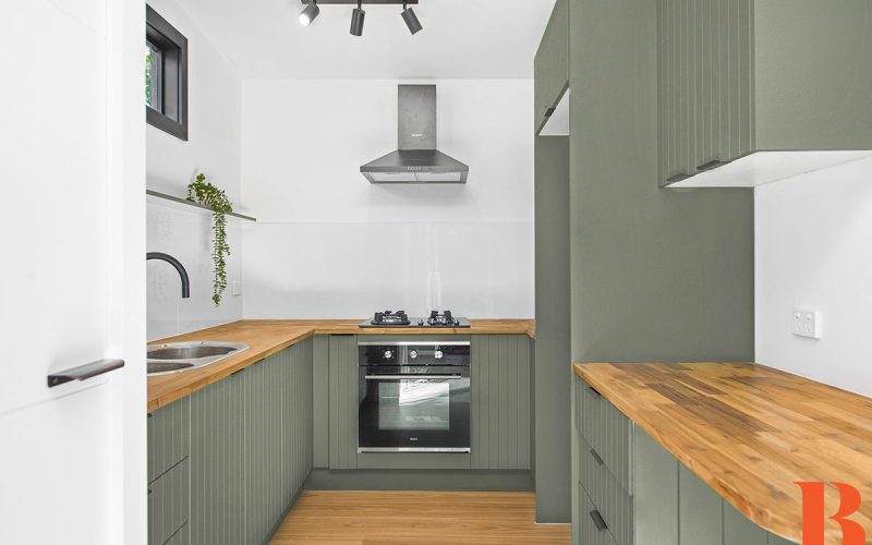 15 Blueberry Ash_kitchen