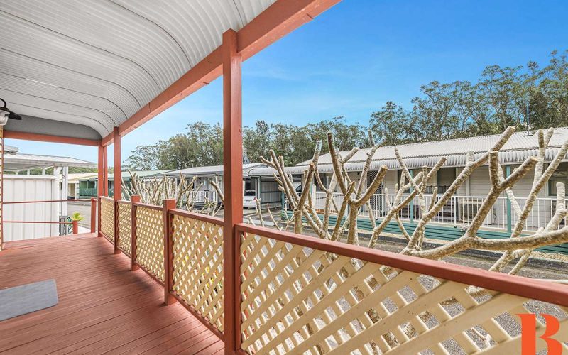 2 Seventh Ave - verandah