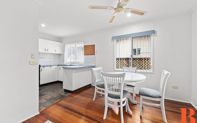 61 Second - kitchen_dinng
