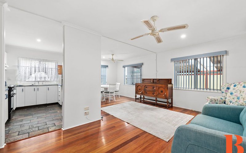 61 Second - kitchen_living